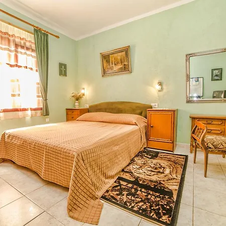 Apartamento Dorel & Dinko 4401