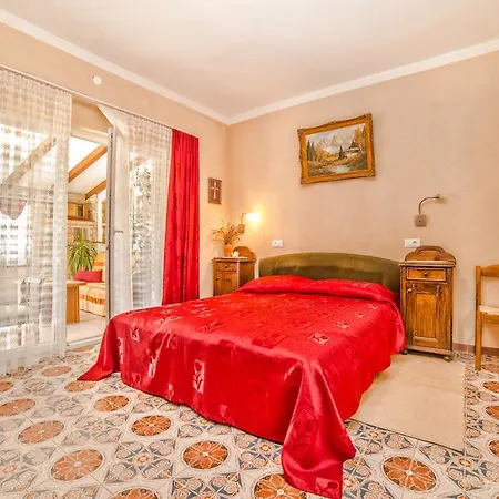 Apartamento Dorel & Dinko 4401